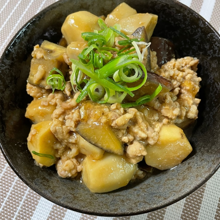 里芋と茄子の肉味噌煮